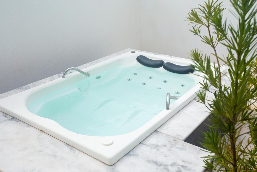 Hotel Chalé com Jacuzzi e vista para e Piscina Touros Exterior foto
